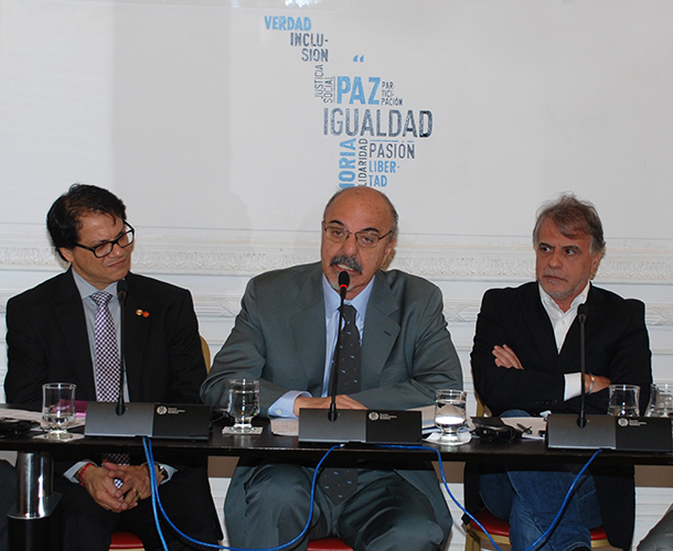 20141204-FirmaConvenio610-1