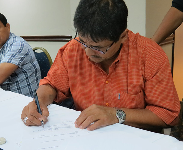 20150521-RobertoFirma-610