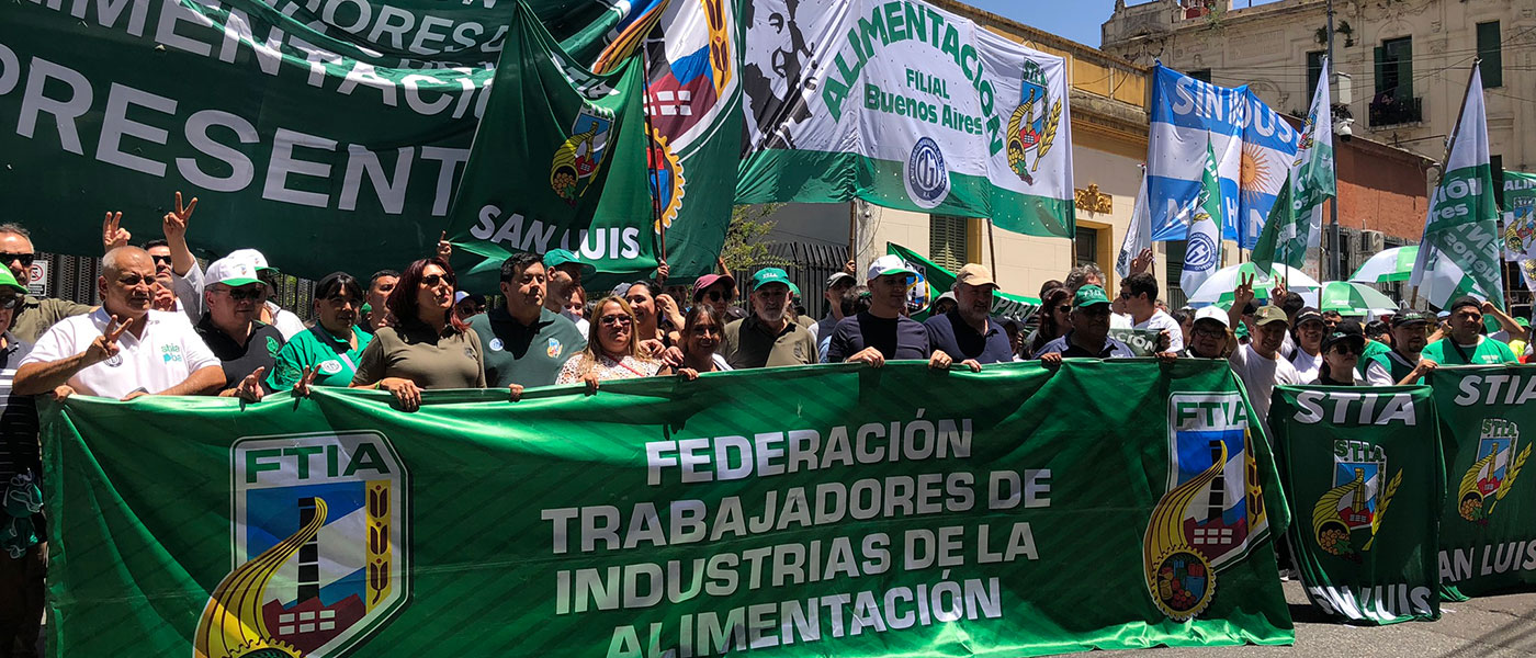 Masiva protesta contra la reforma laboral de Milei